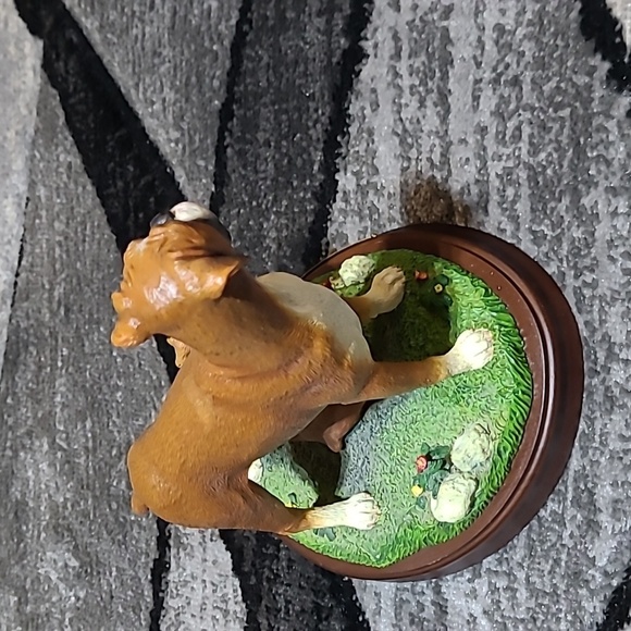 VINTAGE THE DANBURY MINT CHIP OFF THE OLD BLOCK BOXERS DOG FIGURINE - Picture 7 of 13